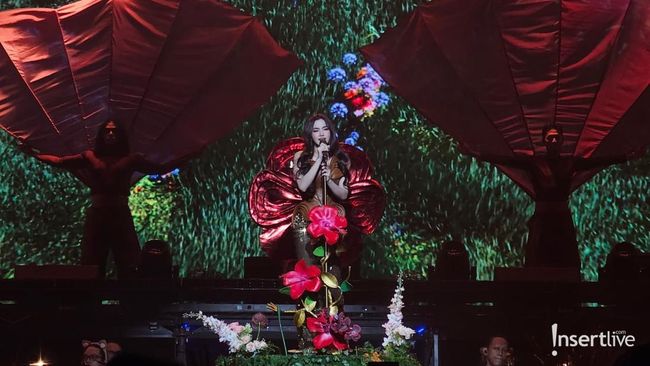 9 Momen Unik di Konser Solo Mahalini, Ada Sule hingga Kaka Slank Nyanyi Sial