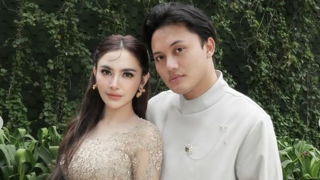 Rizky Febian Unggah Video Istri Salat, Mahalini Tuai Pujian Didoakan Istiqomah