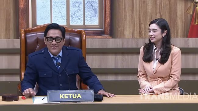 Aksi Andre Taulany dan Amanda Rigby saling lempar rayuan gombal bikin orang lain terbelalak.