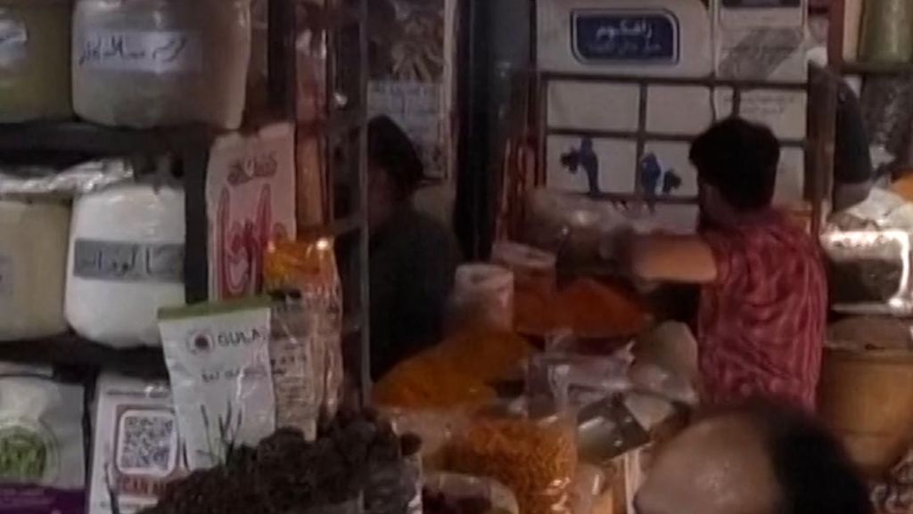Ramai Pasar Pakistan Jelang Ramadan Meski Dicekik Inflasi