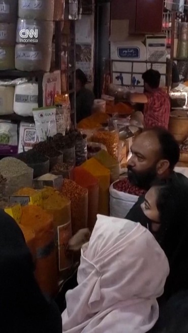 Ramai Pasar Pakistan Jelang Ramadan Meski Dicekik Inflasi