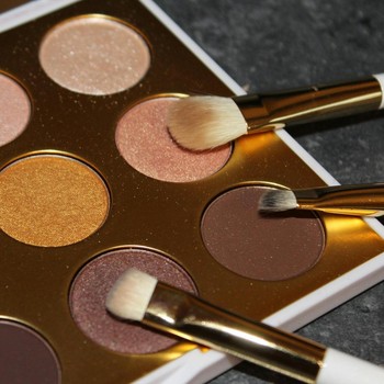 5 Tips Memilih Warna Eyeshadow yang Tepat