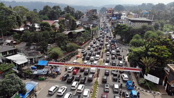 FOTO: Kepadatan Jalur Puncak Bogor saat Libur Imlek