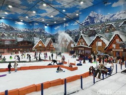 Serbu Promo Libur Imlek, Yuk Main Salju di Trans Snow World Bintaro
