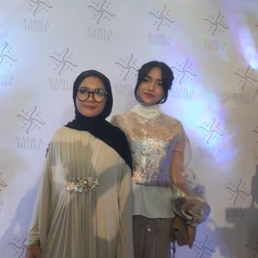 Masih 16 Tahun, Nabila Misha Unjuk Gigi Sebagai Desainer Muda