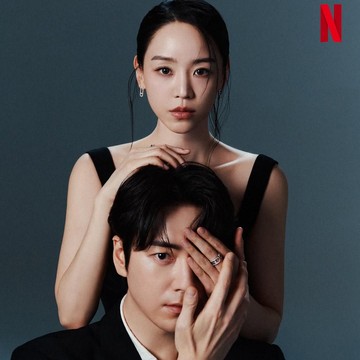 Lee Jun Hyuk dan Shin Hye Sun Pancarkan Aura Misterius di Pemotretan Drakor The Art of Sarah