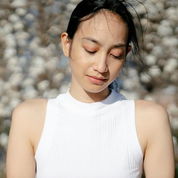 5 Tanda Sebenarnya Kamu Sedang Tidak Bahagia