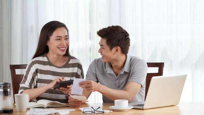 6 Tanda Kecocokan Finansial dalam Hubungan yang Wajib Dicek