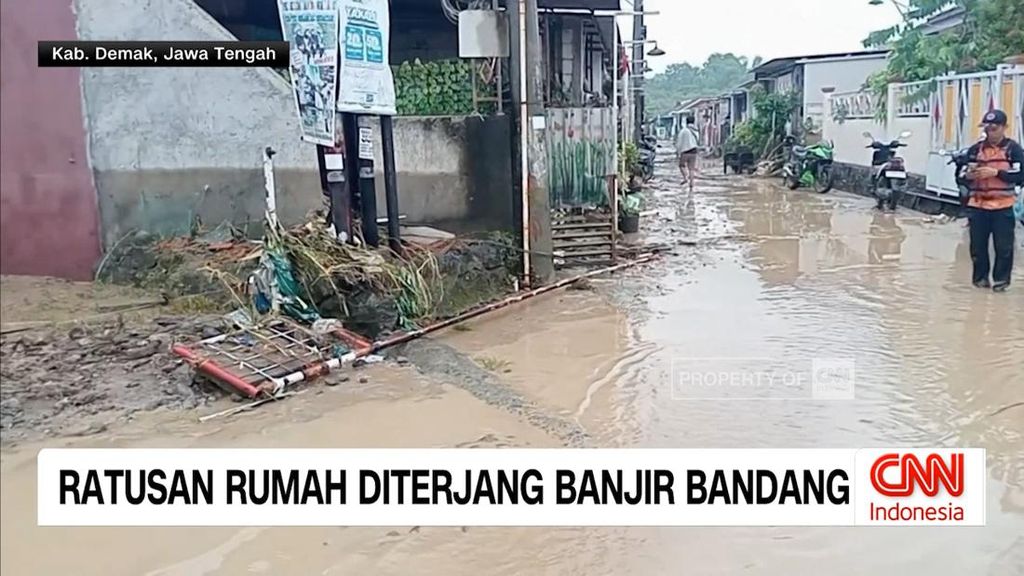 VIDEO: Ratusan Rumah Diterjang Banjir Bandang di Demak