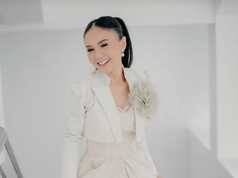 Amalan Ayat Suci yang Jadi Rahasia Awet Muda Yuni Shara