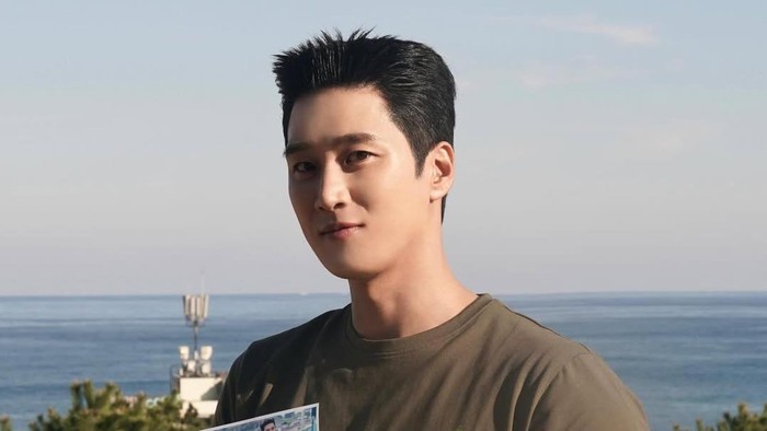 Simak Cerita Ahn Bo Hyun Tentang Perjalanan Karier dan Romansa di Drakor Spring Fever