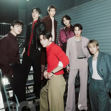 Siap Comeback Usai 4 Tahun Vakum, 7 Potret Terbaru BTS Reuni dengan Formasi Lengkap