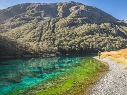 Duh, Danau Paling Jernih di Dunia Terancam oleh Wisatawan