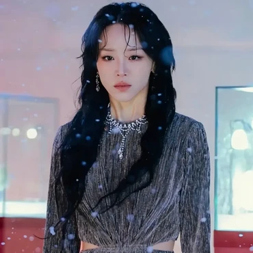 Perankan Karakter Kompleks, Shin Hye Sun Bingung Saat Baca Naskah 'The Art of Sarah'