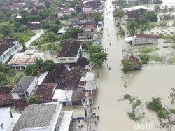 Permukiman Kebonagung Masih Tergenang Buntut Tanggul Sungai Tuntang Demak Jebol