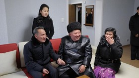 FOTO: Kim Jong-un Resmikan Hunian Keluarga Tentara Korban Perang