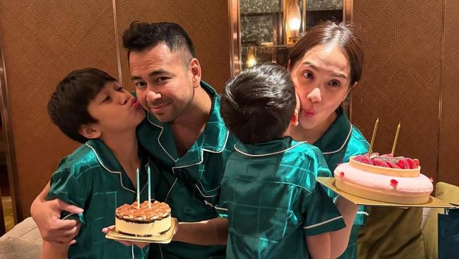 7 Momen Manis Rafathar dan Rayyanza Beri Kado Ultah Raffi-Gigi dari Hasil Patungan