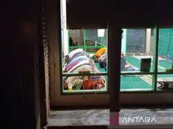 Suasana Tarawih Perdana Warga Muhammadiyah Korban Bencana di Tapsel