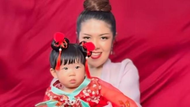 Ini 7 Potret Gemas Baby Megan, Anak Tina Toon dan Daniel Akhirnya Diungkap