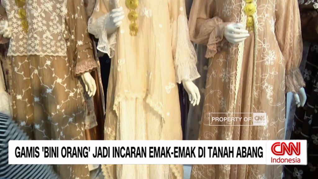VIDEO: Gamis "Bini Orang" Jadi Incaran Emak-emak di Tanah Abang