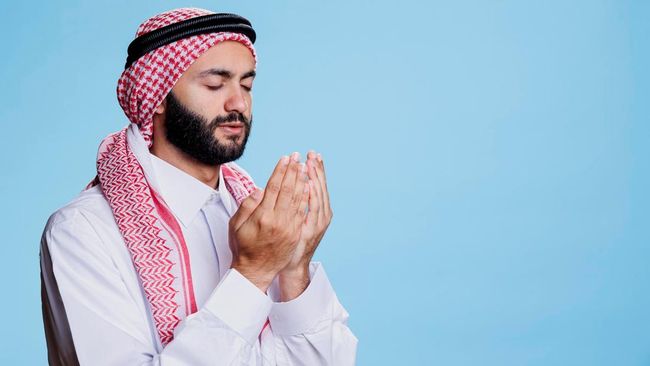 Apakah Itikaf Harus di Masjid? Ini Penjelasan Syarat dan Niatnya