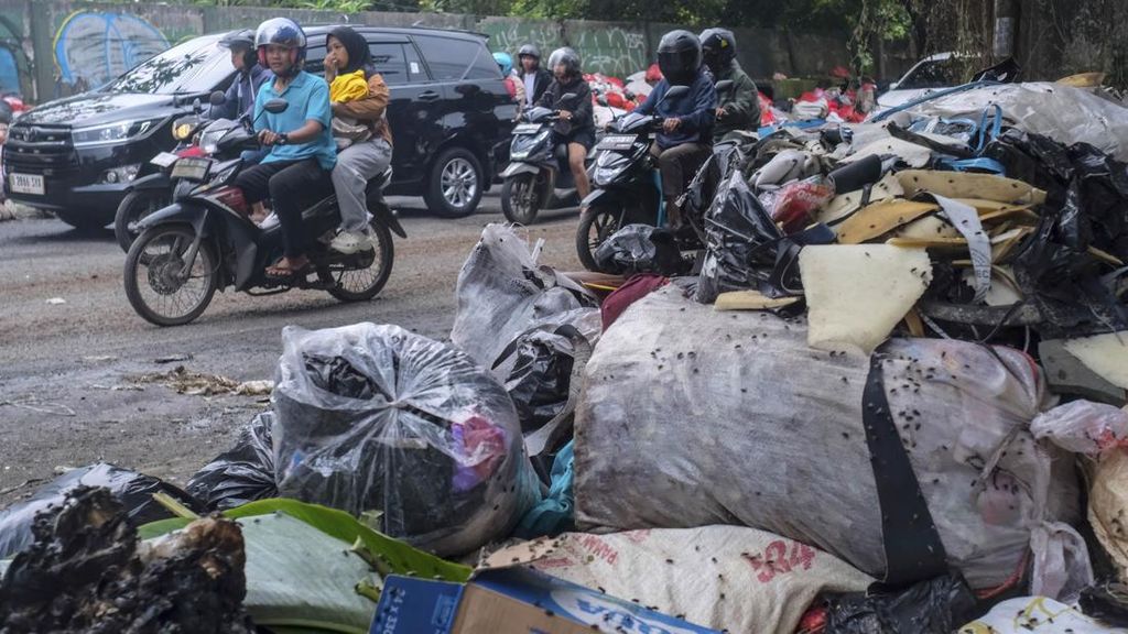 FOTO: Krisis Penanganan Sampah Jabodetabek
