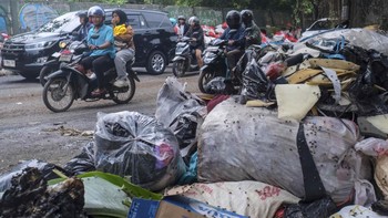 FOTO: Krisis Penanganan Sampah Jabodetabek