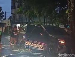 Jalan Asrama Medan Macet Parah Akibat Terendam Banjir