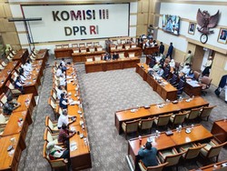 Rapat di Komisi III DPR, KSPSI hingga KSBSI Dukung Polri di Bawah Presiden