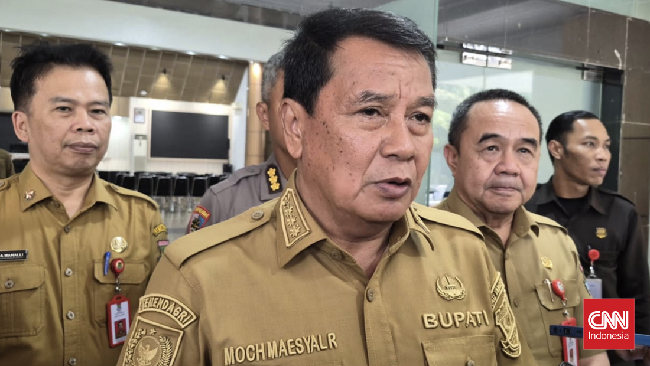 Bupati Tangerang, Maesyal Rasyid melarang aparatur sipil negara (ASN) di lingkungan Pemkab Tangerang menggunakan kendaraan dinas untuk mudik Lebaran 2026.