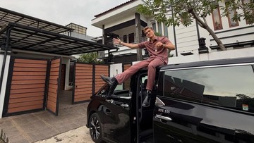 Update Informasi Selebriti InsertLive : Intip 7 Potret Aisar Khaled Pamer Rumah Baru Mewah dengan Konsep Modern Minimalis