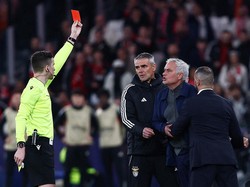 Mourinho Dikartu Merah, Tuding Wasit Bantu Madrid