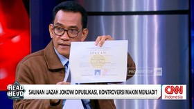 VIDEO: Refly Sebut Spesimen Ijazah Jokowi Berbeda-beda