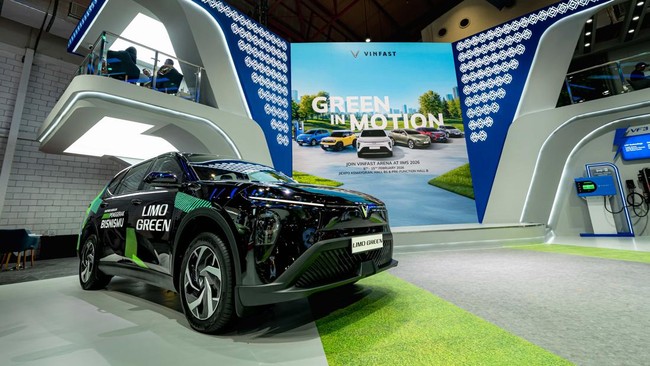 VinFast resmi meluncurkan Limo Green di IIMS 2026, MPV listrik tujuh penumpang dengan harga mulai Rp389 juta, termasuk baterai.