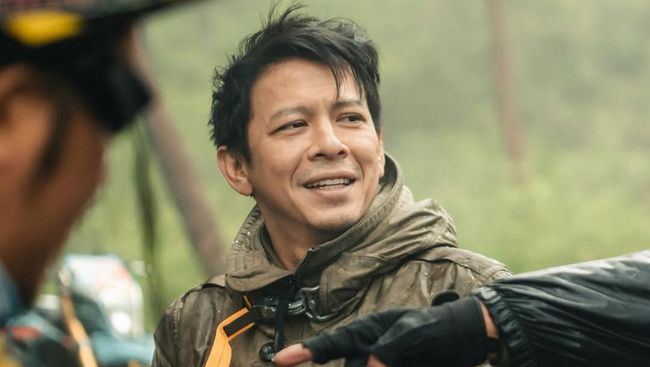 Ariel NOAH Touring Jakarta-Bandung Demi Menghidupkan ‘Dilan ITB 1997’