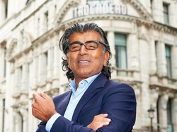 Cerita Miliarder Muslim Beli Gedung Ikonik untuk Bangun Masjid usai Ditalak Salat