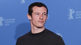 Callum Turner Jadi James Bond Baru?