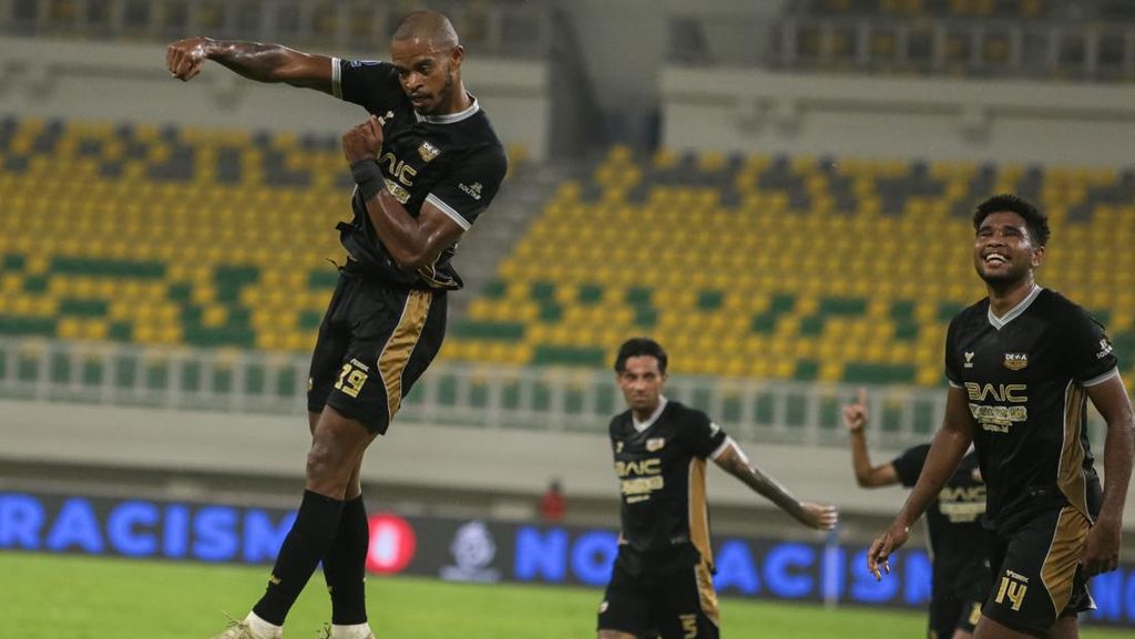 Hasil Super League: Penalti Bikin PSIM Remuk di Kandang Dewa United