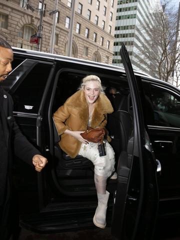 Potret Stylish Elle Fanning hingga Caleb McLaughlin di New York Fashion Week 2026