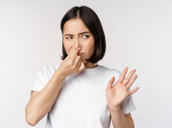 Begini Cara Mencegah Bau Mulut Saat Puasa yang Perlu Dicoba