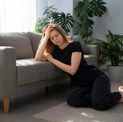 8 Kebiasaan Kecil yang Diam-Diam Menguras Energi Mentalmu