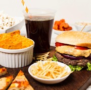 7 Jenis Makanan dan Minuman yang Perlu Kamu Hindari saat Buka Puasa dan Sahur