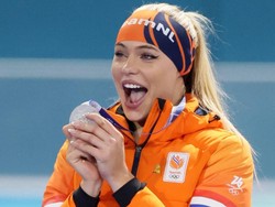 7 Potret Atlet Ice Skating Pamer Bra Usai Juarai Olimpiade Musim Dingin 2026