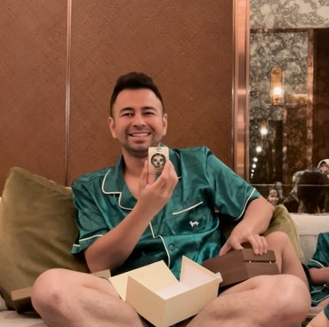 Terpopuler: Raffi Ahmad Diduga Adopsi Bayi Lagi vs Cara Minum Saat Sahur agar Tak Haus Ketika Puasa