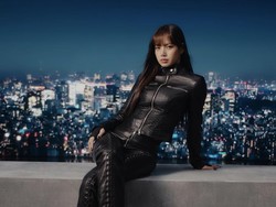 Video: Lisa BLACKPINK Mall Hopping di Jakarta hingga Party di Bali