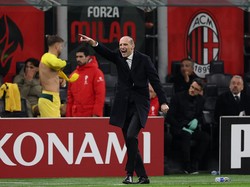 Milan Vs Como: Allegri Tuding Fabregas Tarik Baju Saelemaekers