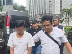 Terekam CCTV, Kuli Bangunan Pencuri Motor Depan Kantor Pos Jakbar Dibekuk