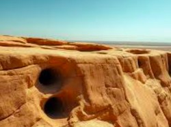 Terowongan Batu Misterius Mungkin Ungkap Bentuk Kehidupan Aneh