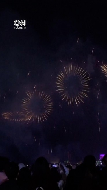 31 Ribu Kembang Api Hiasi Langit Hong Kong dalam Perayaan Tahun Kuda