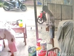 Kronologi Pria Curi Uang Lansia Penjual Nasi Uduk di Bekasi